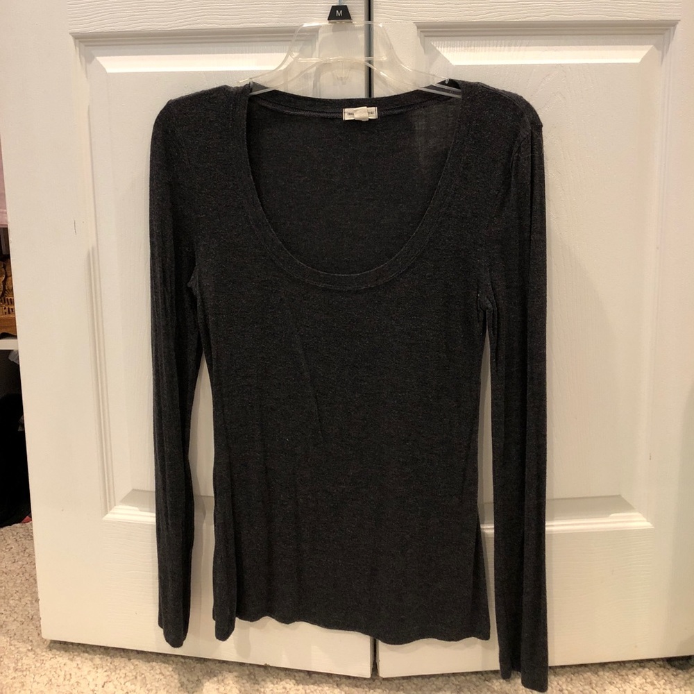 Long sleeve black scoop neck shirt